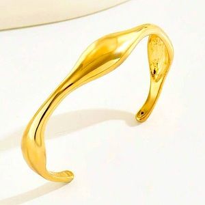 Irregular Bangle Cuff Edgy Geometric Gold Plated Women’s